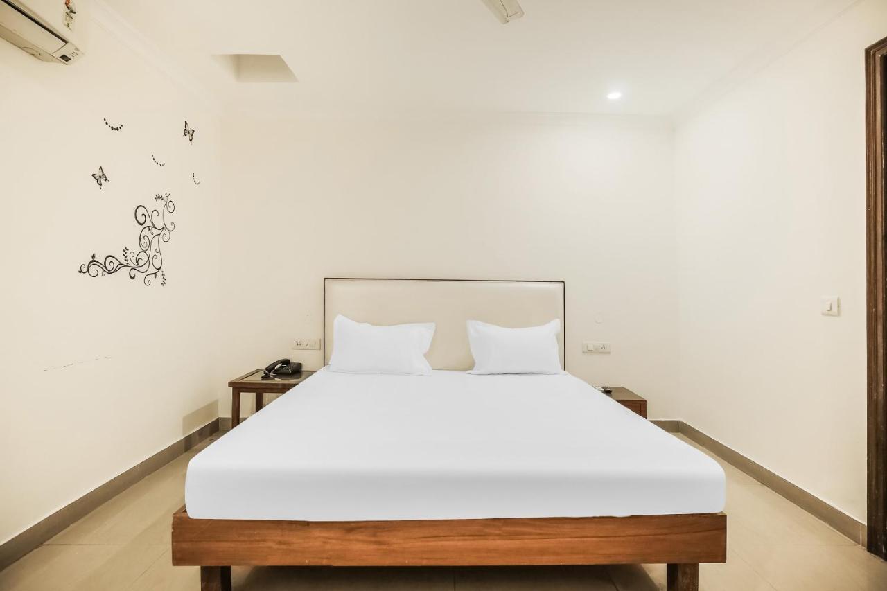 Hotel Collection O Sapphire Chandīgarh Zewnętrze zdjęcie